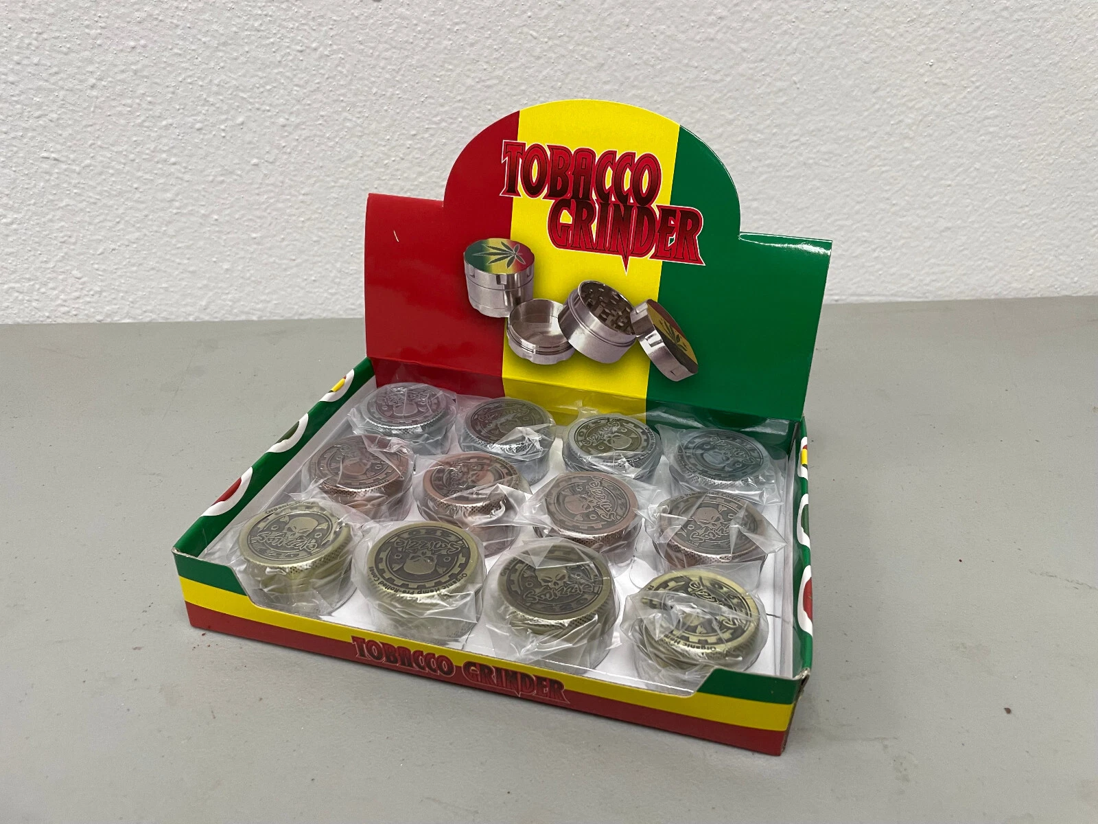 Tobacco/Spice/Herb Grinder - POS Display: 12 pcs/Box (Gunmetal, Copper, Bronze)