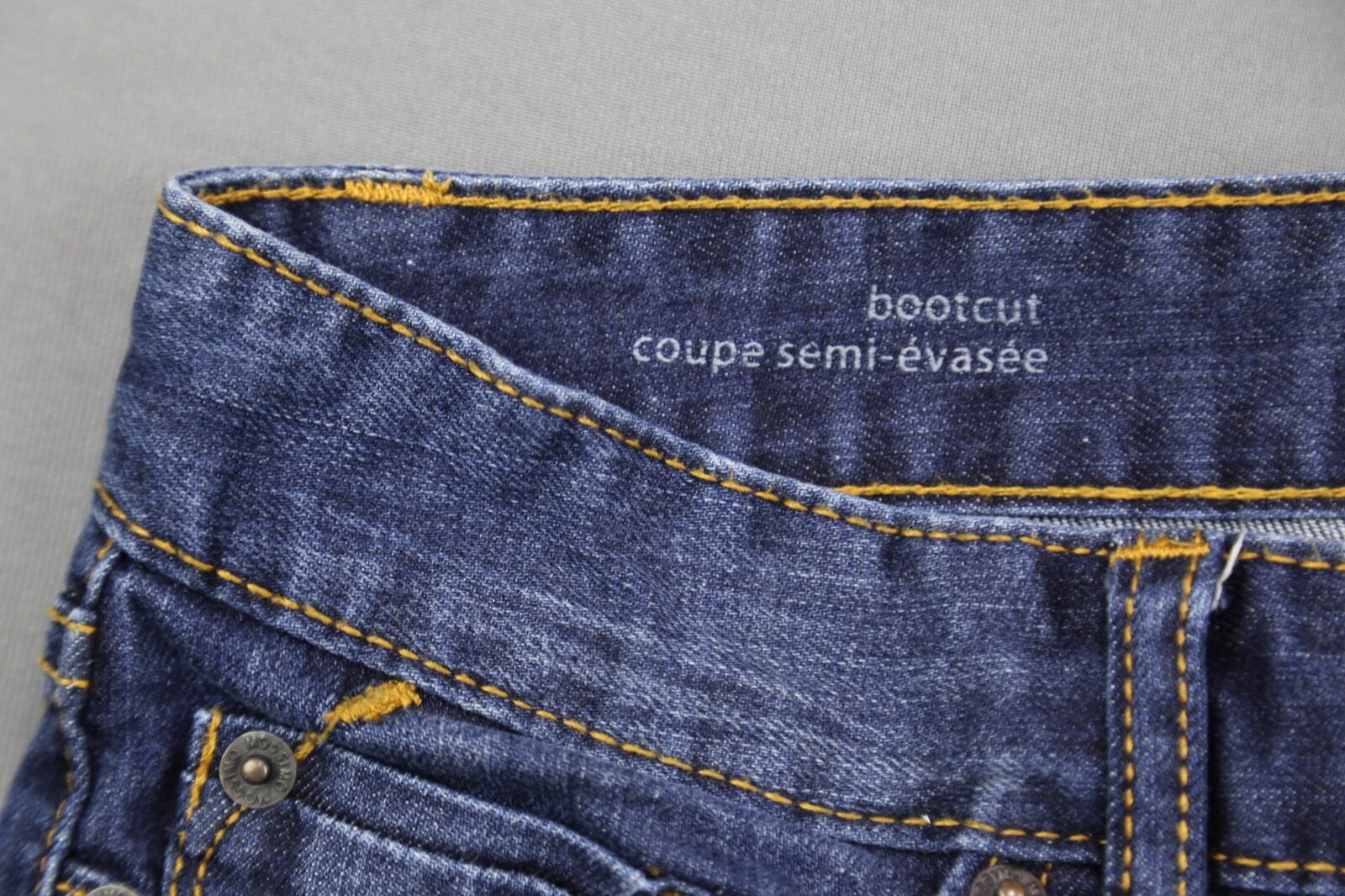 Women's 2012 Mossimo Premium Denim Jeans Boot Cut Fit 3 Size 8S (32x29) image 3