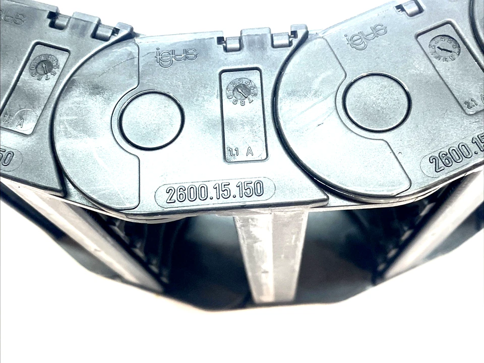 Portacables de cadena de energía Igus 2600.15.150 10 eslabones Foto 3 de 4