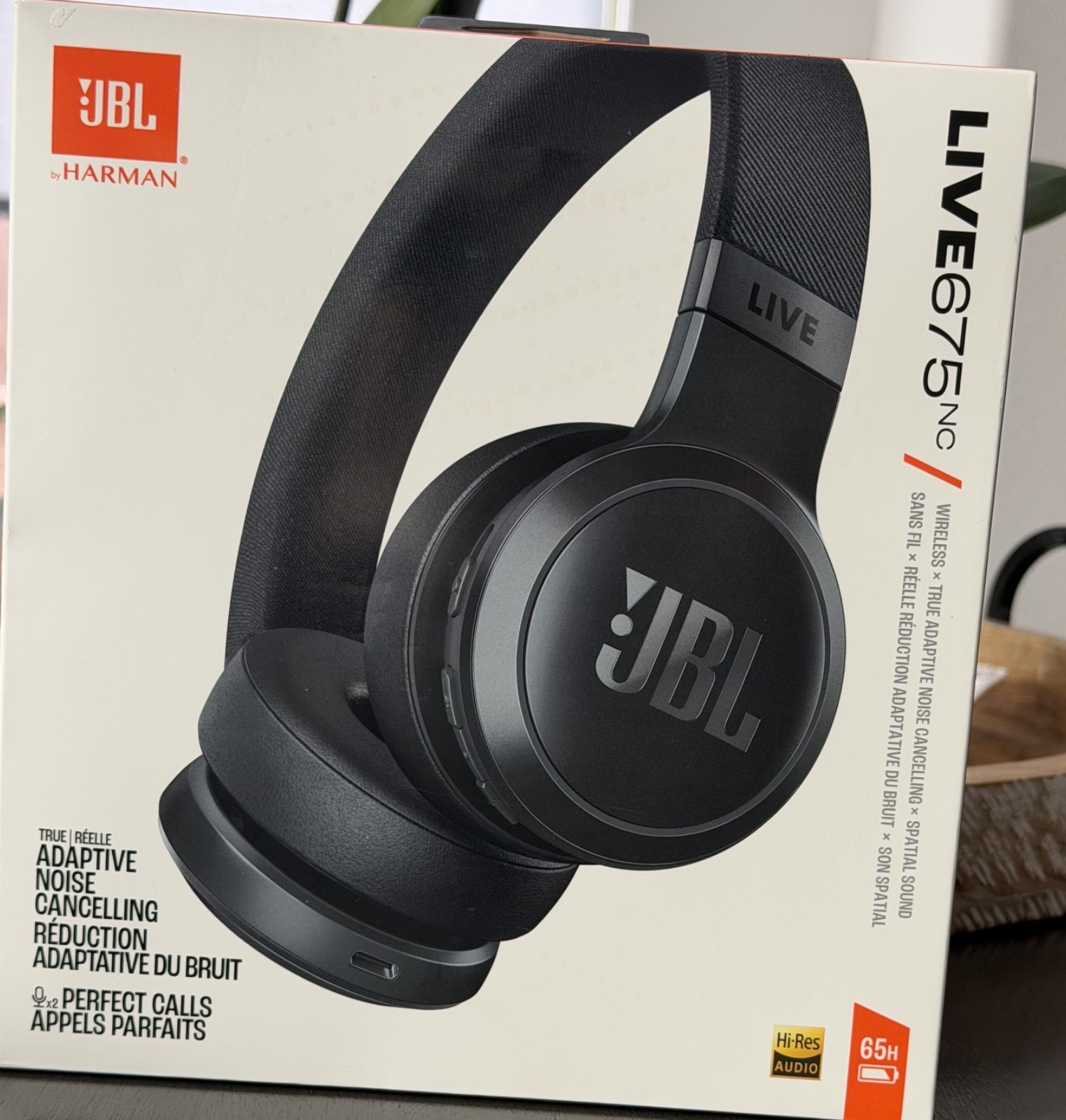 JBL Live 675NC  Wireless On-Ear Headphones