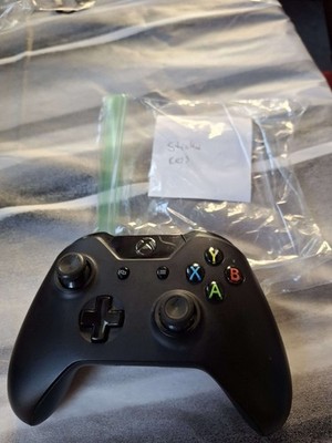 Microsoft Xbox One Wireless Controller Model 1708 