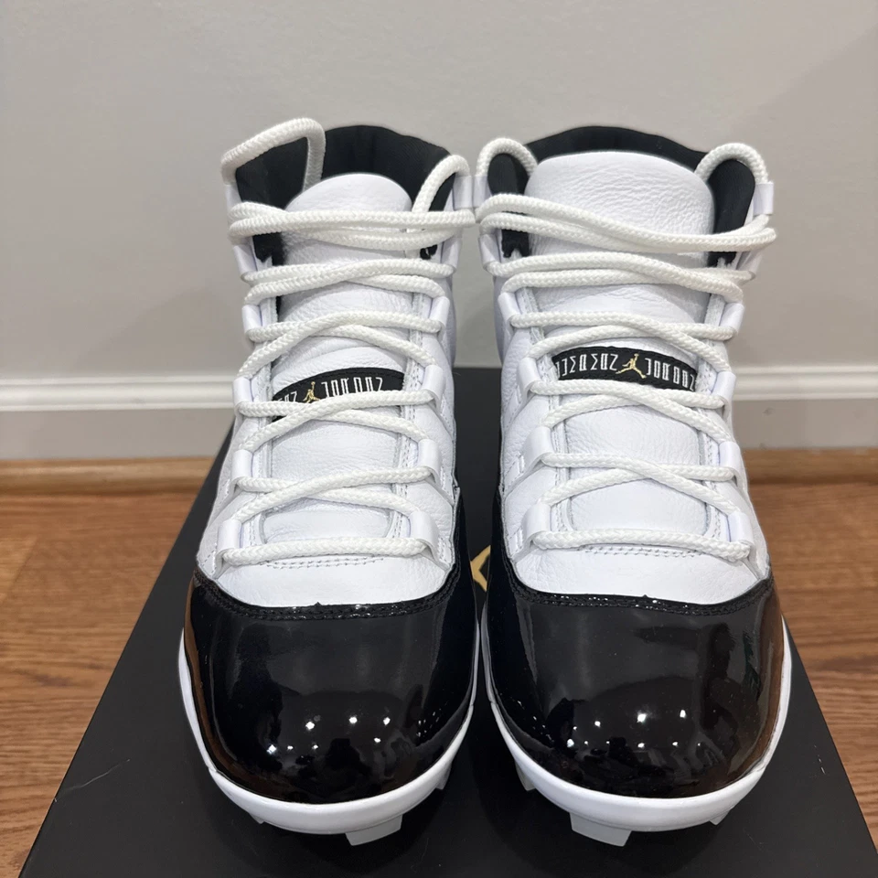 Botines de béisbol Jordan XI MCS talla 10 Foto 2 de 4