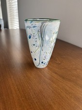 Isle of Wight Studio Glass Identification Guide | Glass Encyclopaedia
