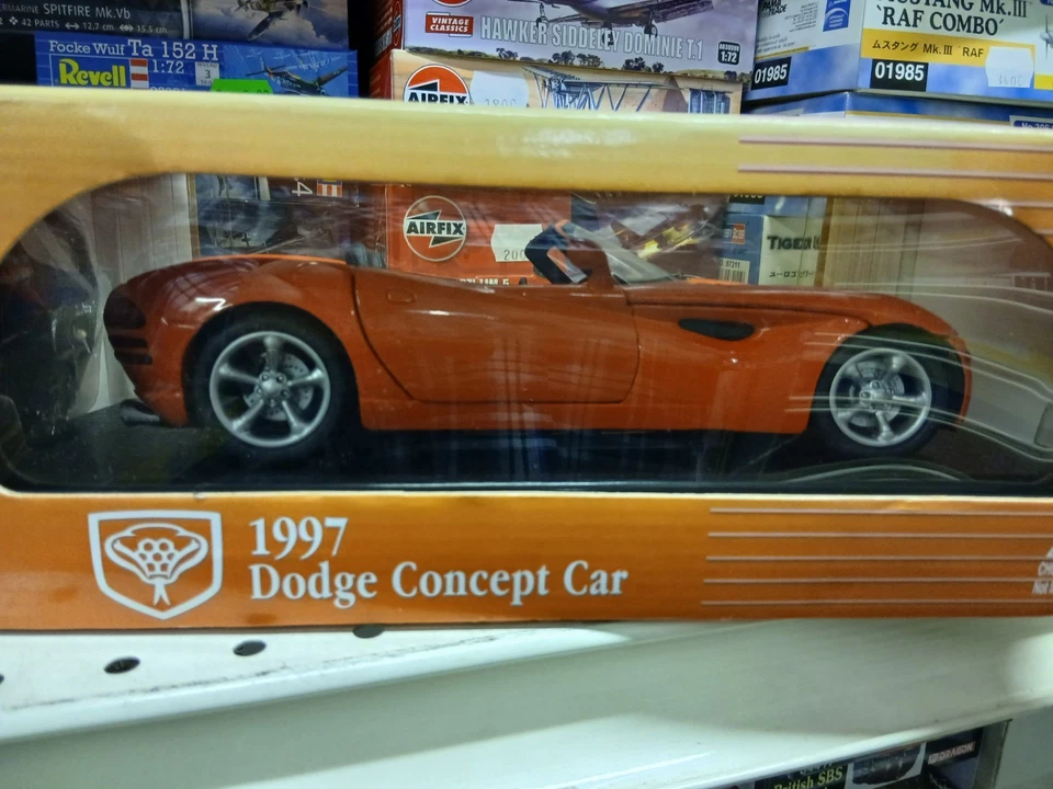 Anson 30333 Dodge Concept Car 1997 1/18 - Immagine 3 di 3