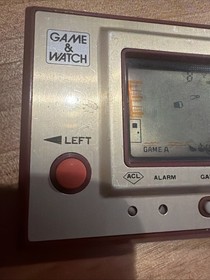 NINTENDO GAME AND & WATCH Helmet 1981 JAPAN Tested (new batteries)