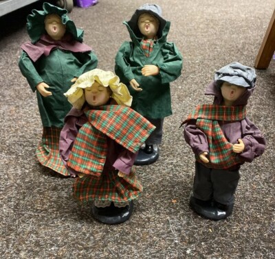 4 Vintage Davar Paper Mache Christmas Carolers Family Choir Display Figures
