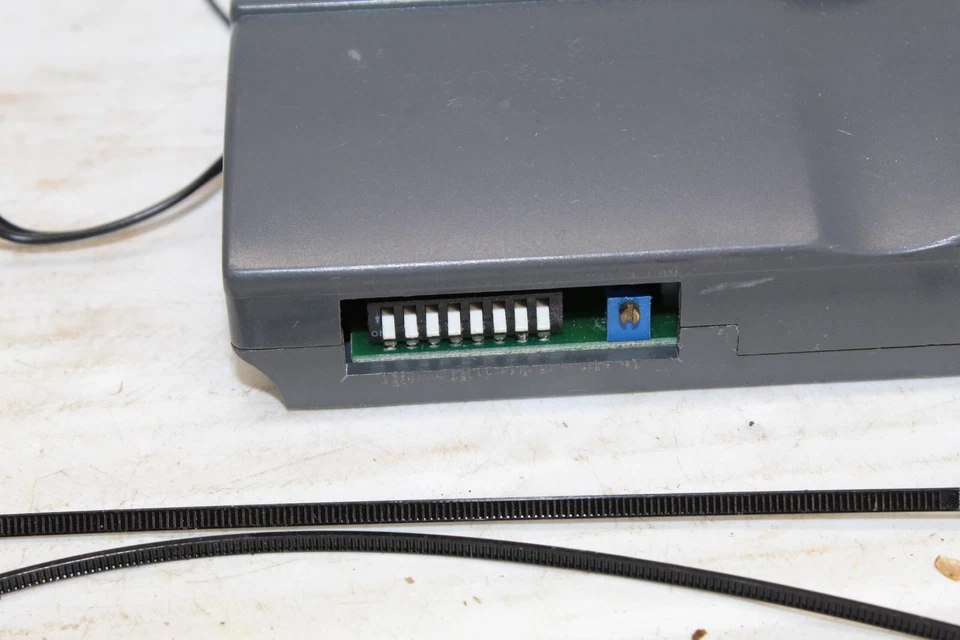 Directed 20402 Passlock 1 & 2 VATS Bypass Module Universal Alarm Bypass Module - Image 4 of 4