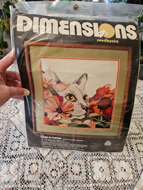 Dimensions Needlepoint Feline in Poppies Cat Flowers  1980 Julie Shearer #2163