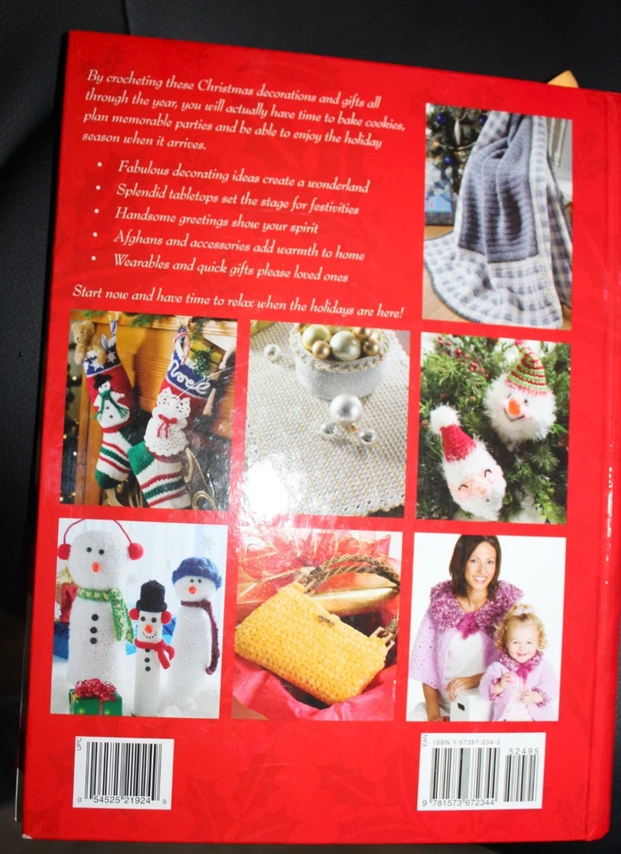 'Tis the Season to Crochet Spiral Book Holidays Winter Snowmen Tree Skirt - Image 2 of 2