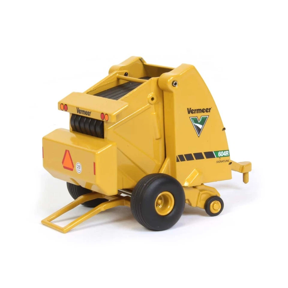 1:64 Vermeer 604R Round Baler with Bale by Spec Cast - Image 3 of 4