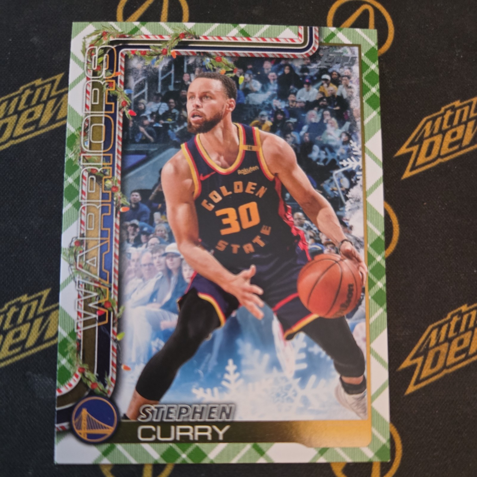 2025 topps holiday plaid Stephen Curry #H106