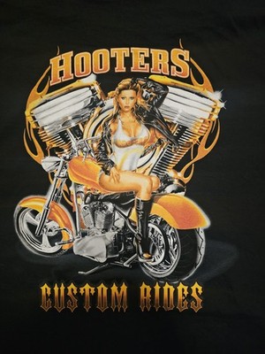 Hooters Custom Rides Motorcycle Pin Up Graphic T-Shirt Black Mens 3X Bay Island