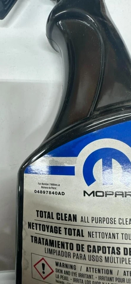 JEEP DODGE CHRYSLER RAM LIMPIEZA TOTAL, DESODORANTE Y LIMPIADOR MOPAR 4897840AD Foto 2 de 2