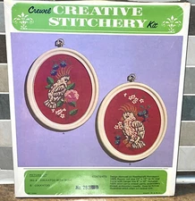 VTG Crewel Creative Stitchery Framed Cockatoo Birds Picture Art Craft Kit NOS