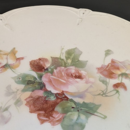 Vintage Bavaria Scalloped Porcelain Teapot Trivet or Tile Red and Pink Roses - Picture 3 of 6