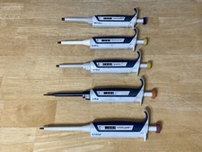 Accupet Pipette 0.1-2.5μL 2-20μL 10-100μL 20-200μL 100-1000μL Untested