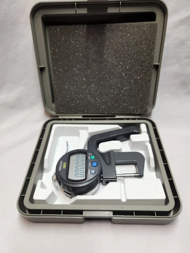 Mitutoyo 547-400S Digimatic IDC Thickness Gage 0-0.5" (0-12mm) Digital .00005"