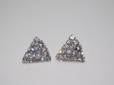 J101-VINTAGE SCREW BACK EARRINGS CLASSIC PRONG SET STONES 3/4" WIDE TRIANGLE