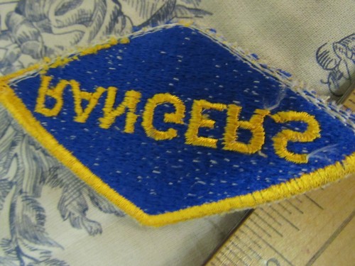 Post WWII US Army Ranger Diamond Factory Error FE, CE SSI Patch - Picture 4 of 4