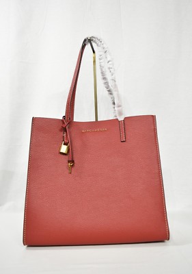 MARC By Marc Jacobs M0012669 The Grind East/West Leather MARC By Marc Jacobs M0012669 The Grind East/West Leather