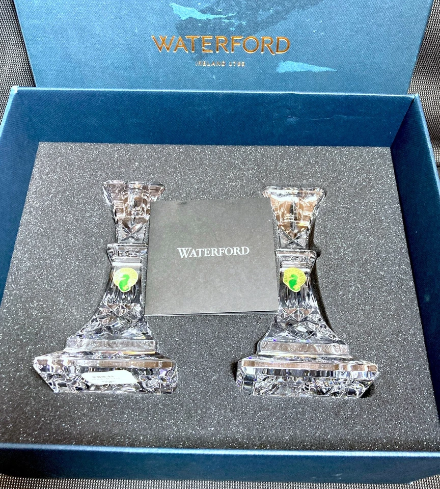 PORTAVELAS WATERFORD LISMORE CRISTAL BASE CUADRADA HECHO A MANO 6" 2 PIEZAS 1060913 NUEVO Foto 2 de 4