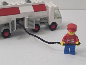 VINTAGE LEGO TOWN 554 EXXON FUEL PUMPER 100% PARTS COMPLETE MANUAL STICKERS EUC