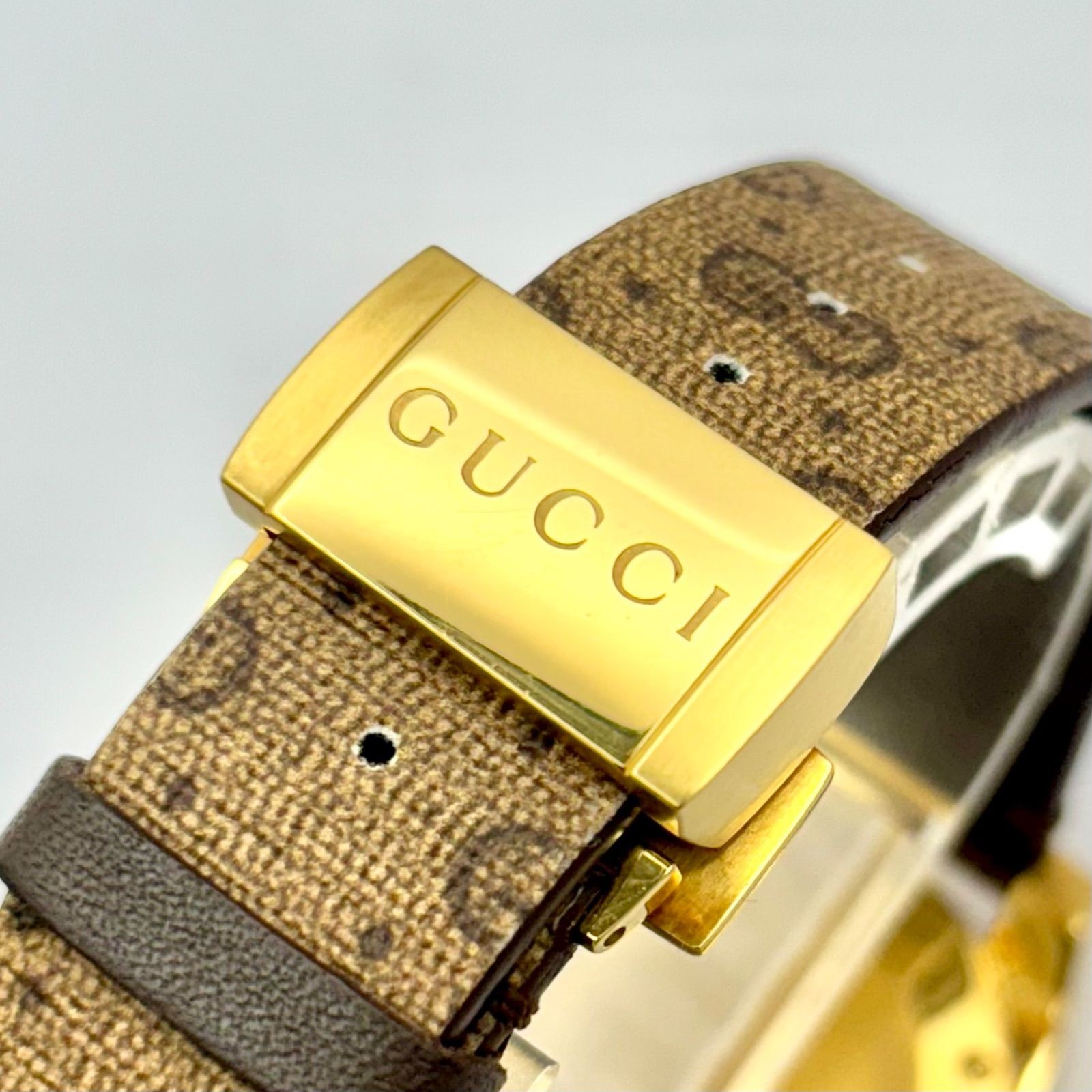 Gucci 136.3 GG Pattern Gold Watch Excellent Used Battery Included From Japan thumbnail 7