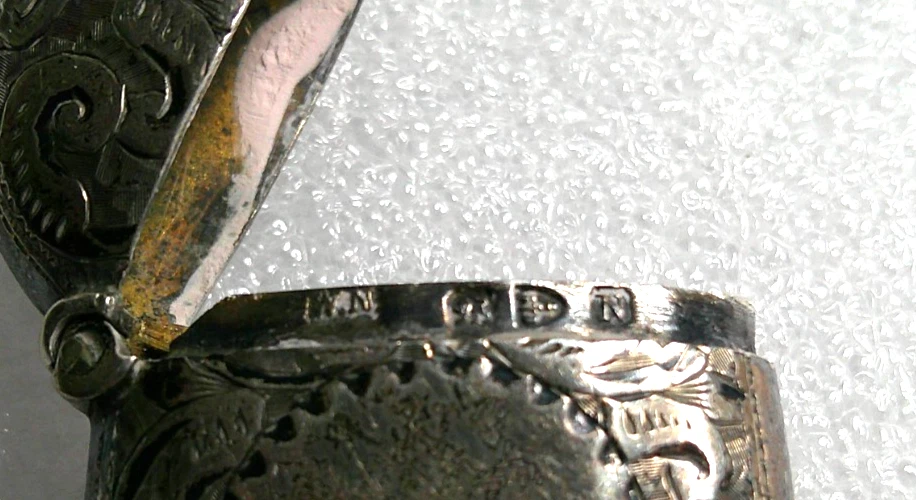 Solid Silver Vesta Hallmarked W.N Maker Chester 1896 lid Catch AF - Image 4 of 4