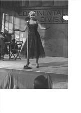 Doris Day 7 1/4 x 9 1/4 1951 photograph move "Starlift"