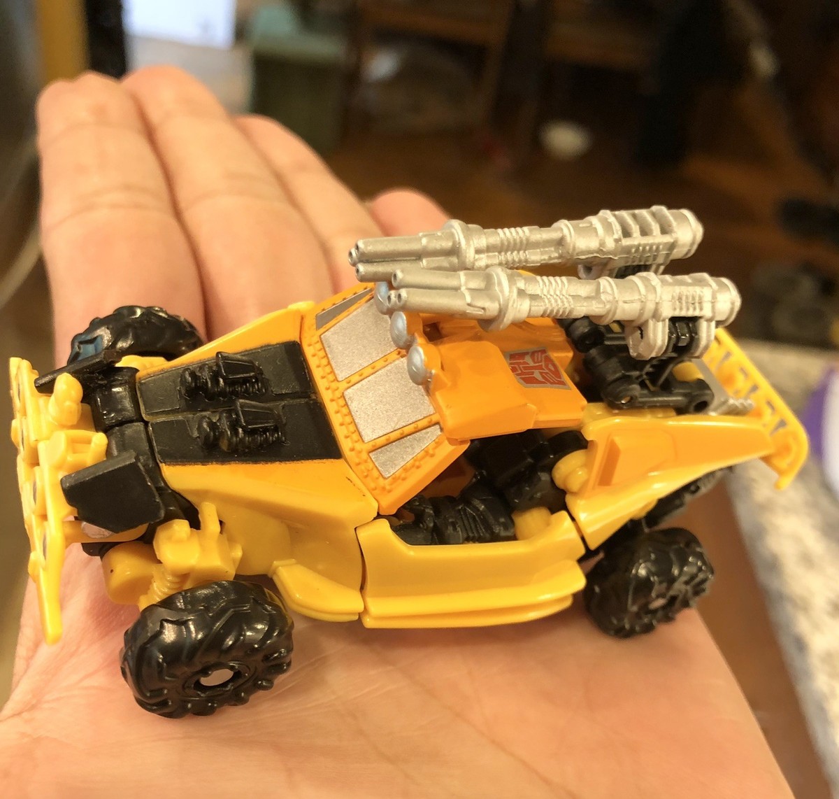 Transformers BUMBLEBEE & Generations Scout Class Sandstorm 2012