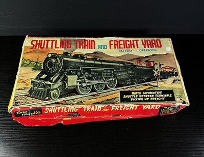 Vintage Atlas Shuttling Train & Freight Yard Set Original Box 
