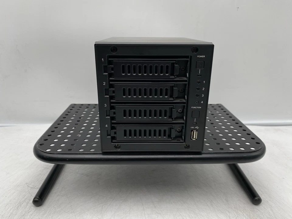 UNIDAD NAS BUFFALO 4 BAHÍAS LS-Q4.0TL/R5 WD4003FZEX-00Z4SA0 SIN AIRE ACONDICIONADO con 4x disco duro 1 TB Foto 2 de 4