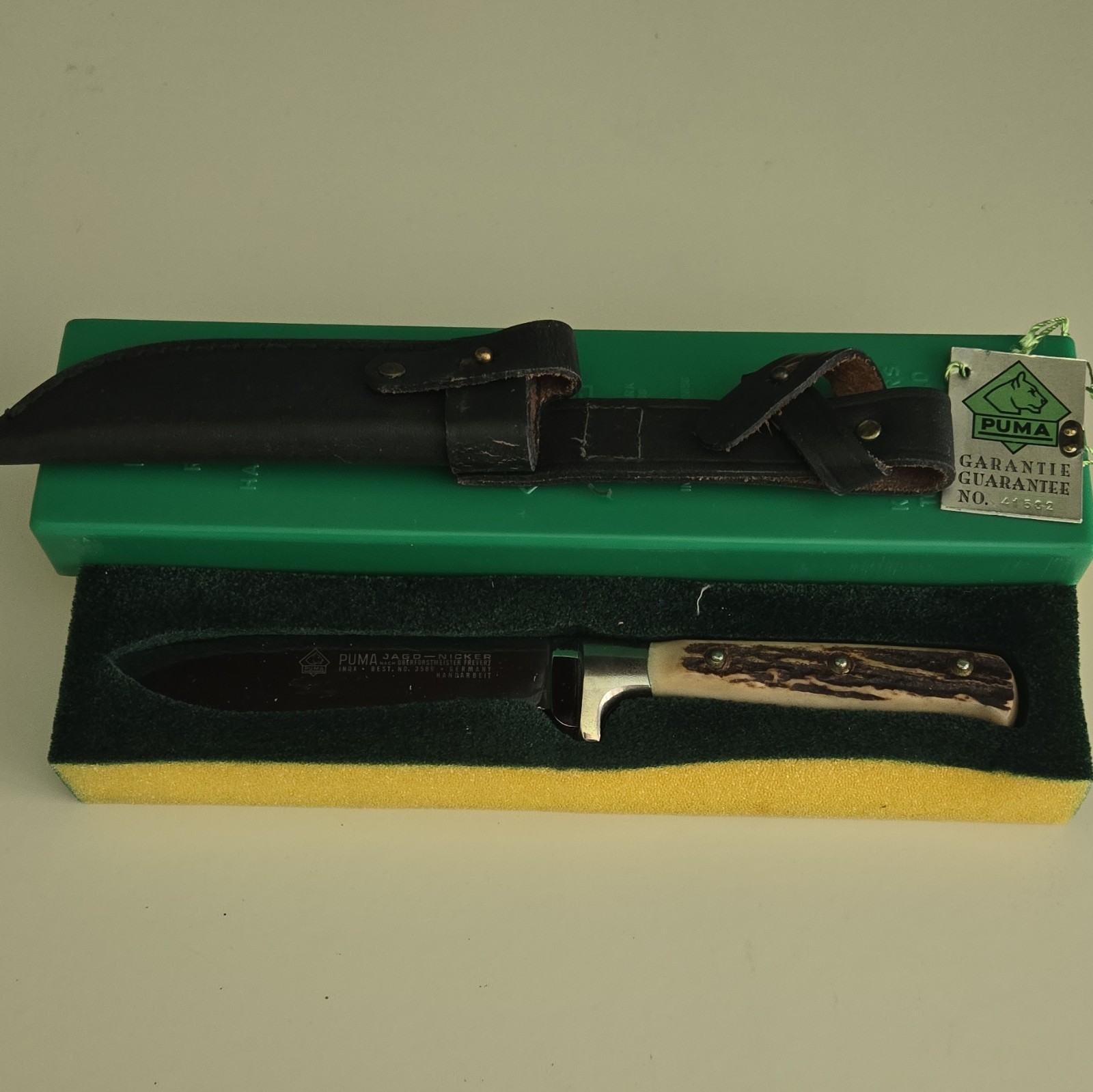 PUMA Fixed Blade Hunting Knife Stainless Drop Point Stag Handle Sheath