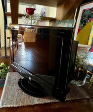 TV United LCD 19 " con Lettore DVD incorporato con Telecomando e Scatola
