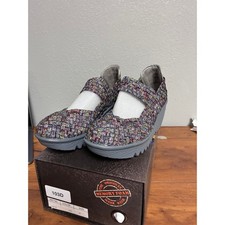 Bernie Mev Lulia Ice Woven Memory Foam Wedge Shoes Size 37 US 6