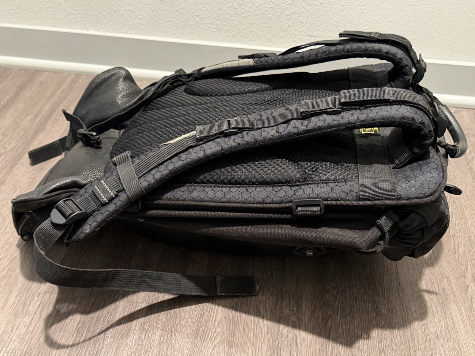 Boblbee Megalopolis Hard Shell Backpack - Black - image 8