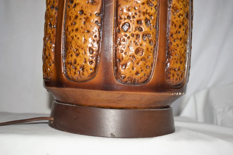 MID CENTURY MODERN POTTERY CERAMIC DRIP GLAZE LAVA LAMP - Image 4 of 4