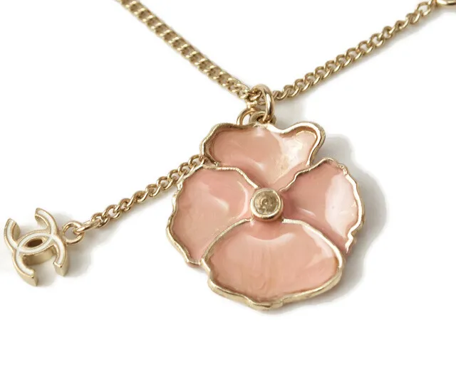 chanel pink flower necklace