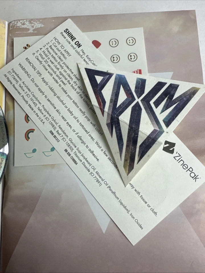 KATY PERRY - Prism Limited Deluxe Edition 'ZinePak' w/ Bonuses Foto 2 de 4