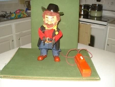 CRAGSTAN 2 GUN SHERIFF, BATTERY OPERATED TOY, 1962, WORKS, NICE, TIN, JAPAN