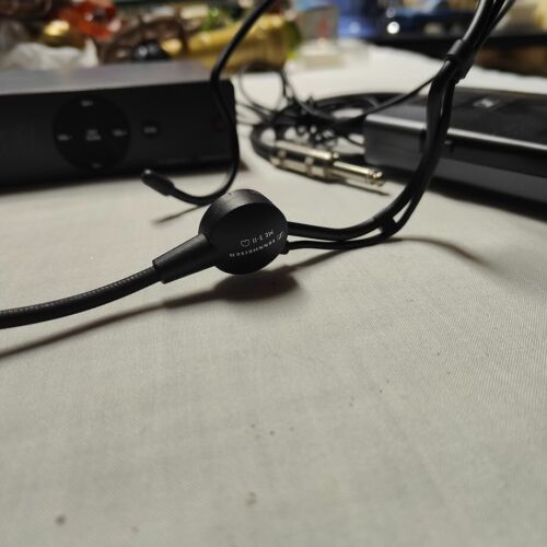 Sennheiser XS Wireless 1 & ME 3-II Set combinato microfono cuffie cardioidi - Foto 3 di 8