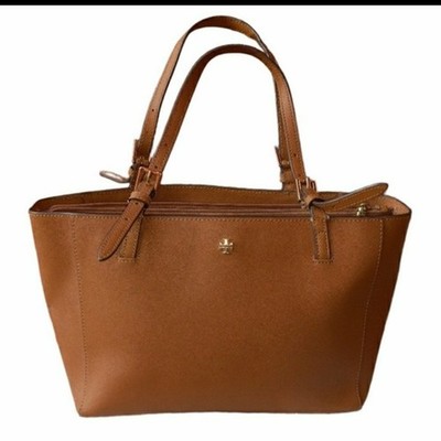 Tory Burch ブラウン レザートートバッグ Tory Burch Emerson Buckle Large Tote In Brown Saffiano Leather bag