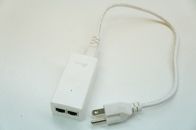 TP-Link TL-POE2412G 24V DC Passive PoE Adapter Injector Wall Mount Plug-and-Play