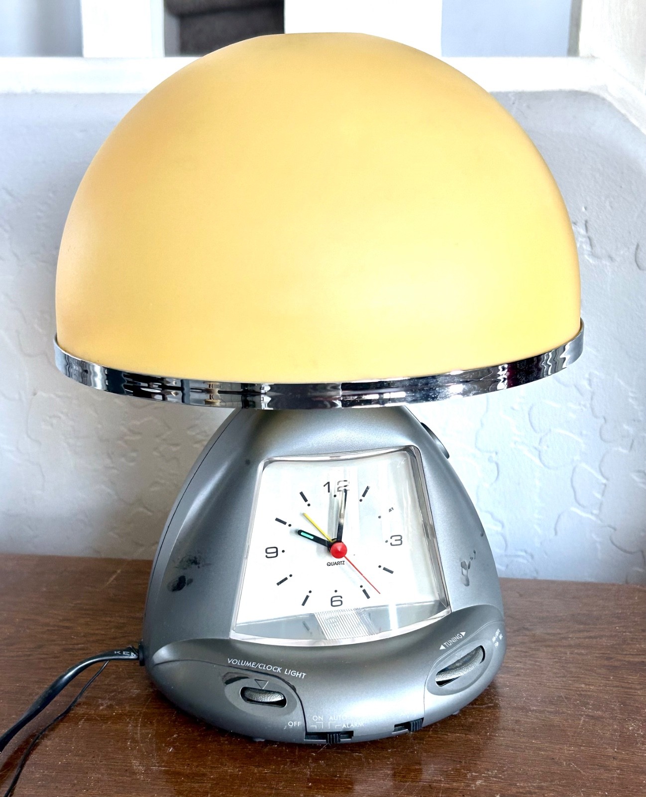 Vintage L'Homme Moderne Mushroom Touch Lamp Clock Radio TF-28 Retro Space Age