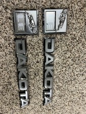 Used Oem 87-90 Dodge Dakota Le Side Fender Emblems Badges Lr Set