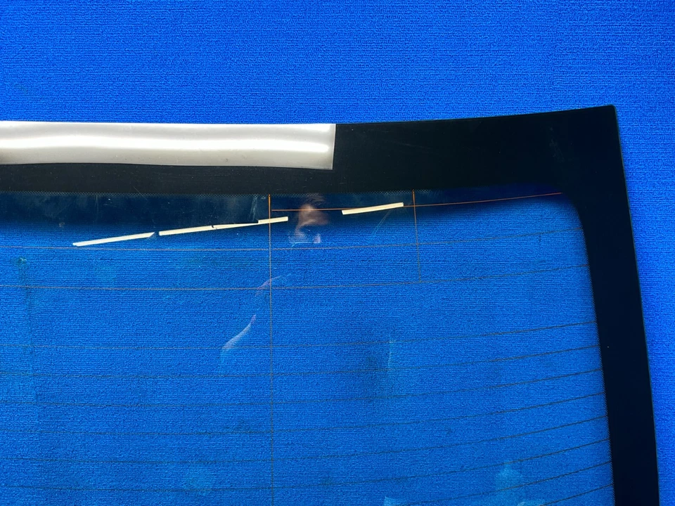 2011 - 2016 BMW 5 528xi F10 REAR BACK WINDSHIELD WINDSCREEN WINDOW GLASS OEM - Image 4 of 4