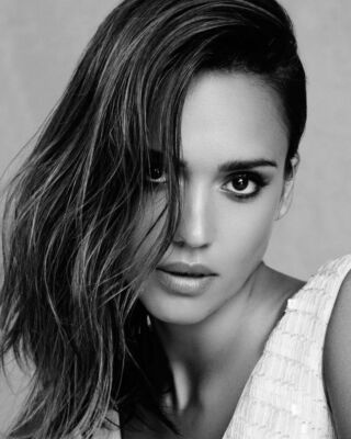 Jessica Alba Pop Art Poster – 20x30 Inch Hollywood Glam Wall Decor
