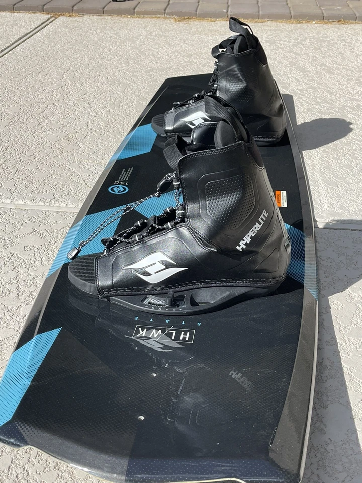 Paquete de wakeboard HYPERLITE 140 State con botas y fijaciones azul negro Foto 4 de 4