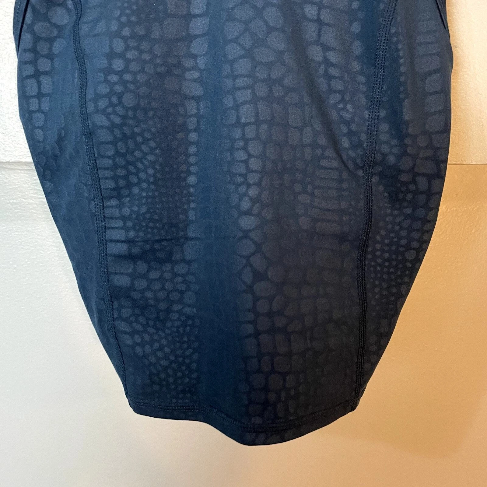 sweaty-betty snakeskin print cropped racerback tank-top