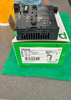 NIB Schneider TM3AI8 Analog Input Module, Modicon TM3, 8 Inputs, Screw, 24 VDC